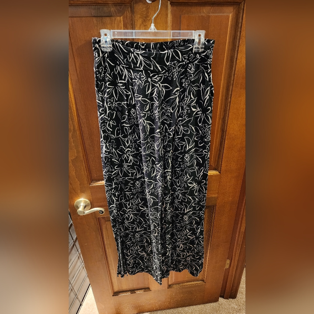 Kirious Black Floral Pants